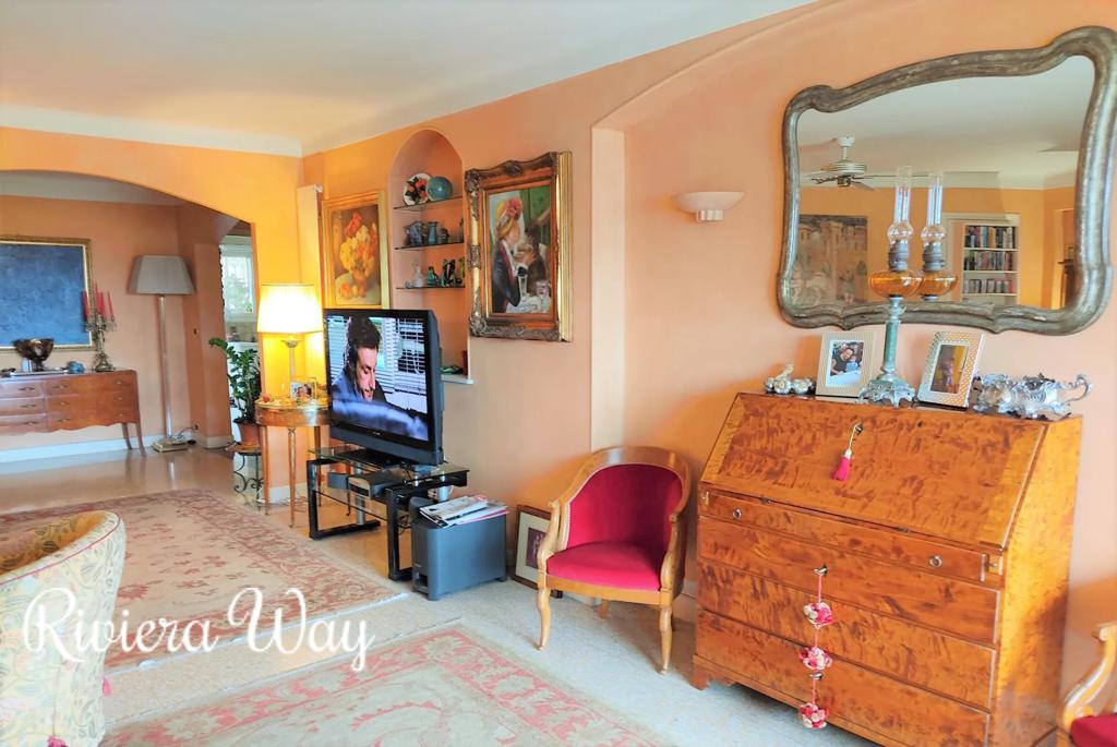 2 room apartment in Villefranche-sur-Mer, photo #2, listing #93499182