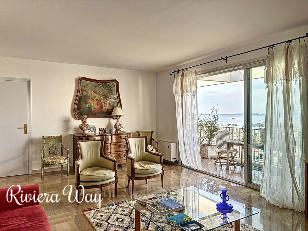 3 room apartment in Antibes, photo #7, listing #97103958