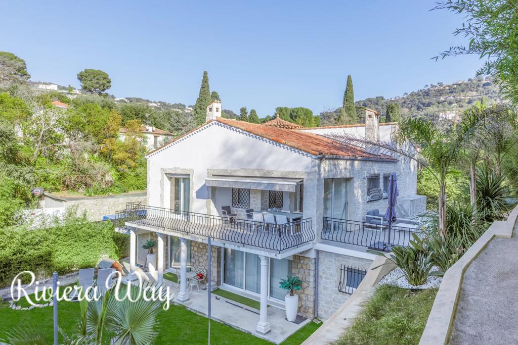 8 room villa in Cannes, photo #4, listing #92995014