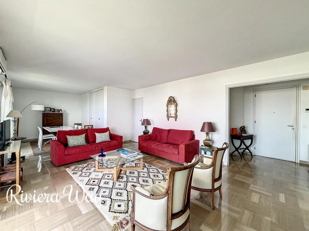 3 room apartment in Antibes, photo #9, listing #97103958