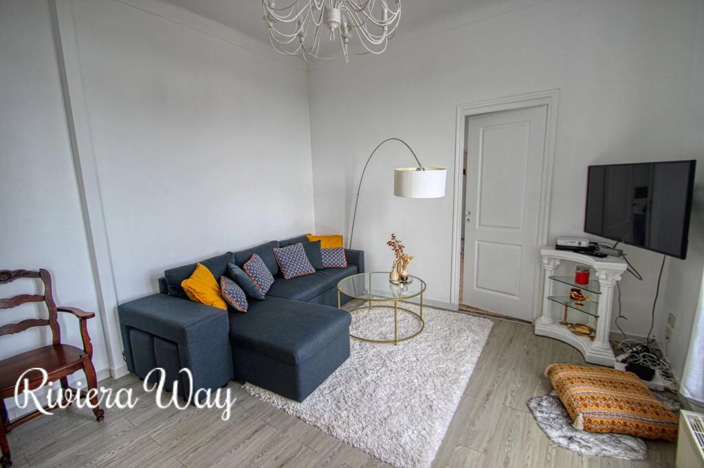 9 room villa in Mont Boron, 42 m², photo #1, listing #94011540